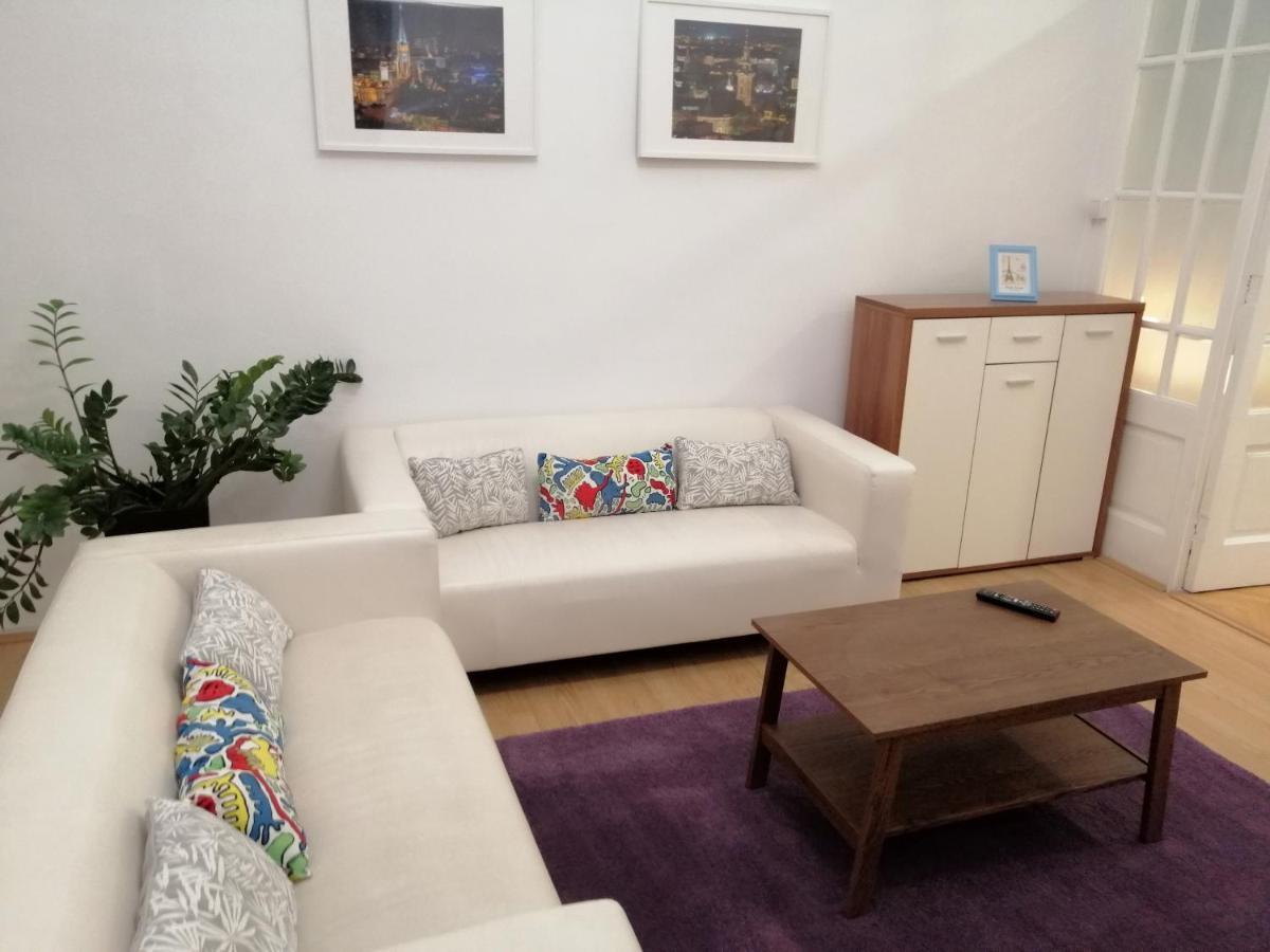 Filinhome Zmaj Jovina Suite Novi Sad Exterior foto