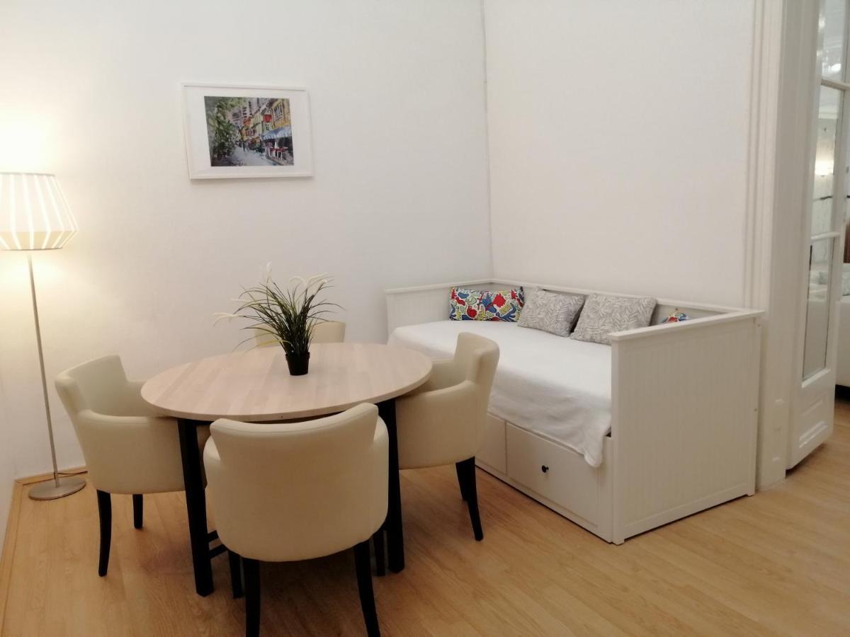 Filinhome Zmaj Jovina Suite Novi Sad Exterior foto