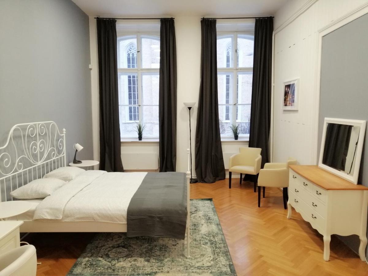 Filinhome Zmaj Jovina Suite Novi Sad Exterior foto